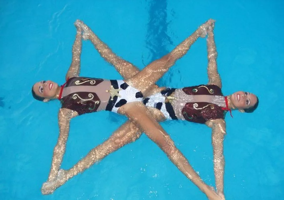 Synchronized Swim Fun: A Collection of Hilarious Photos