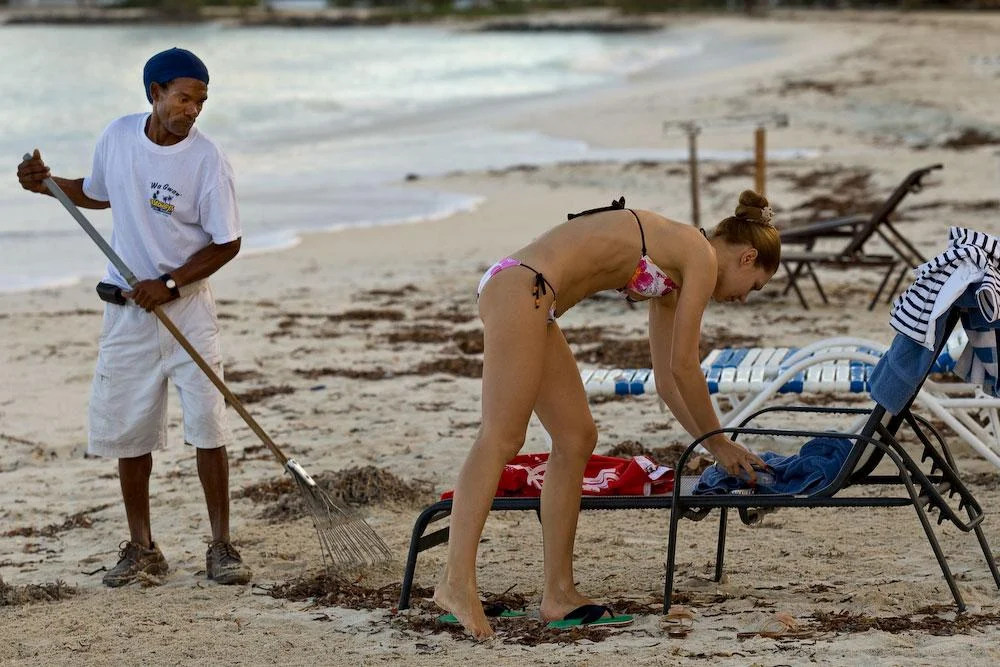 Beach Bloopers: Hilarious Moments Caught on Camera